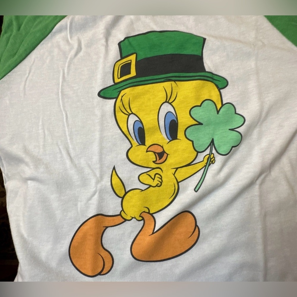NWT Sz S Looney Tunes Tweety Bird St Patrick's Day Junior's 3/4 Sleeve Raglan - Picture 8 of 8